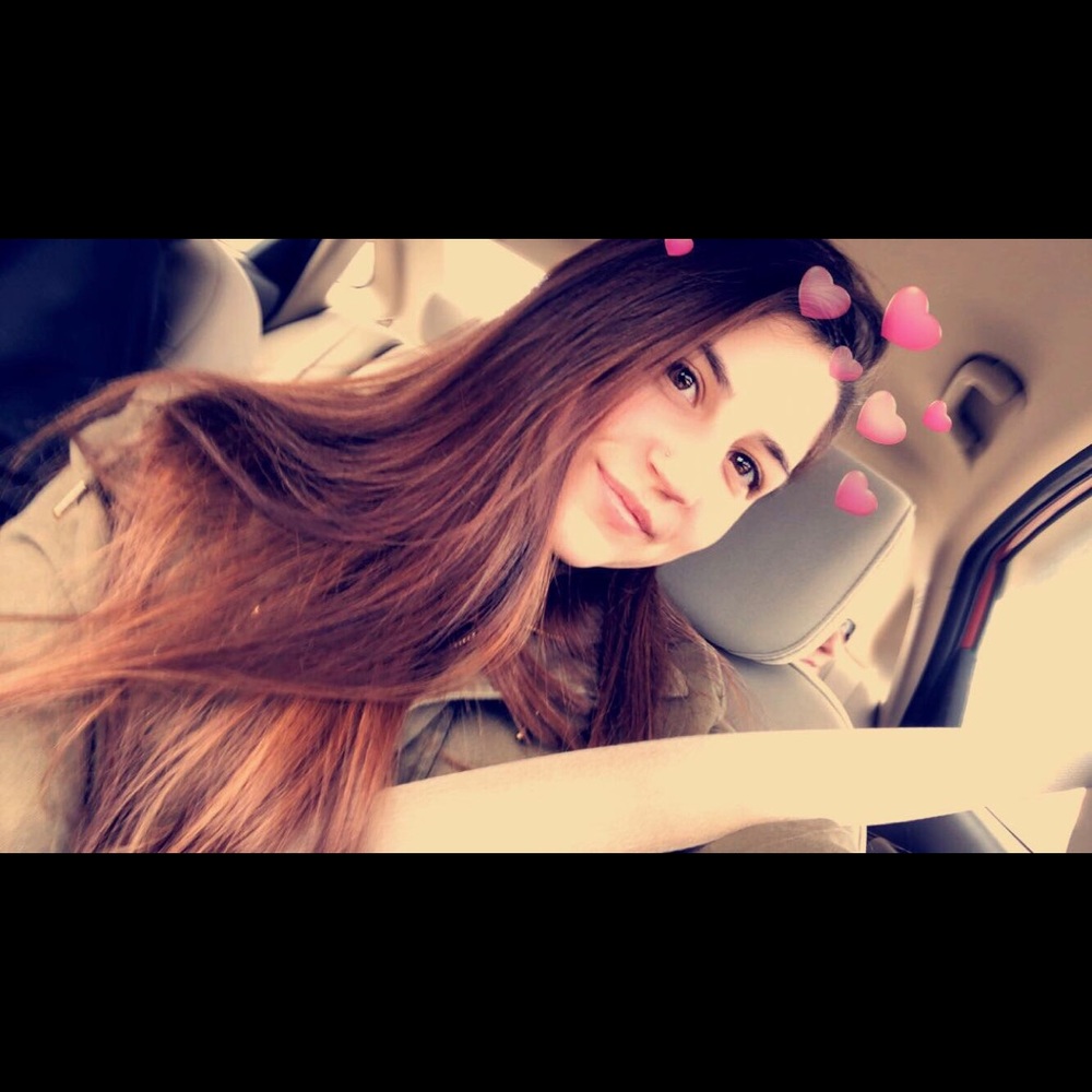 Meet your Posher, Alyssa